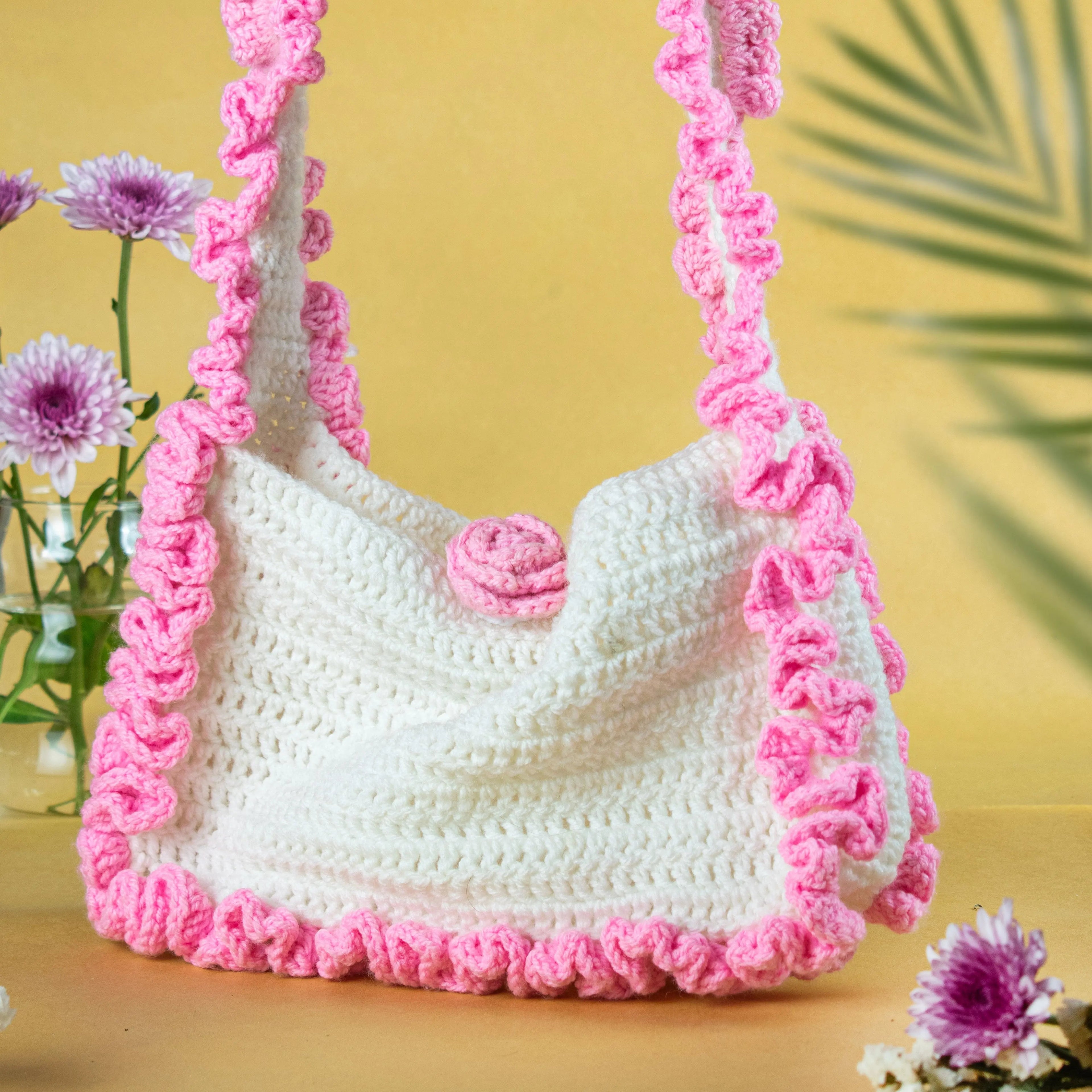 Flora Crochet Handbag – Nature-Inspired Handmade Beauty