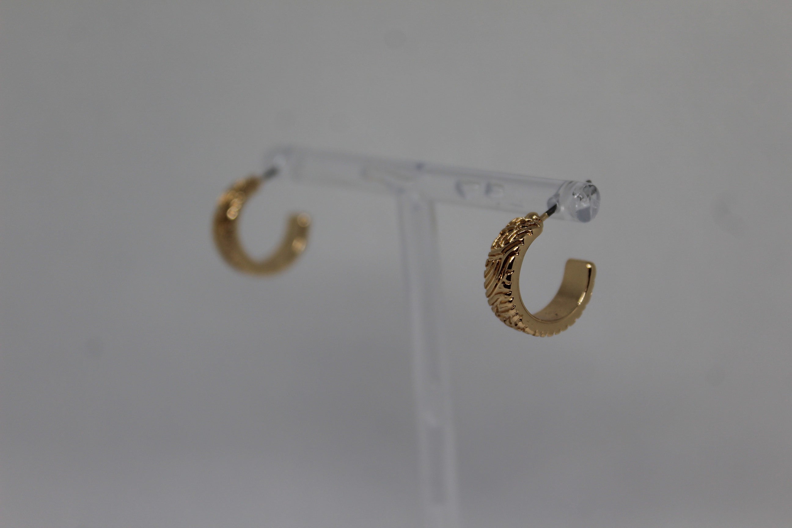 Primakind Women's Gold-Tone Hoop Earrings