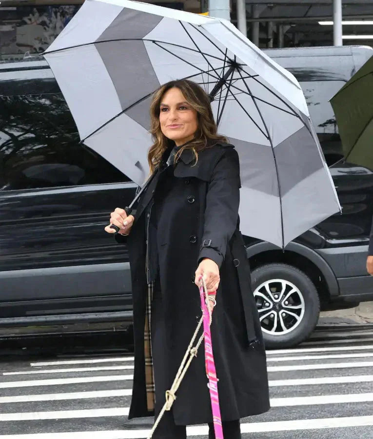 Mariska Hargitay Law And Order SVU S27 Black Coat