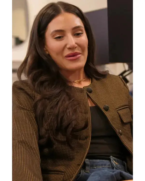 Owning Manhattan S02 Chloe Tucker Brown Checkered Jacket